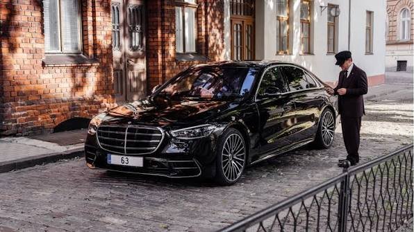Professional Chauffeur Service in Coral Springs Luxury Travel